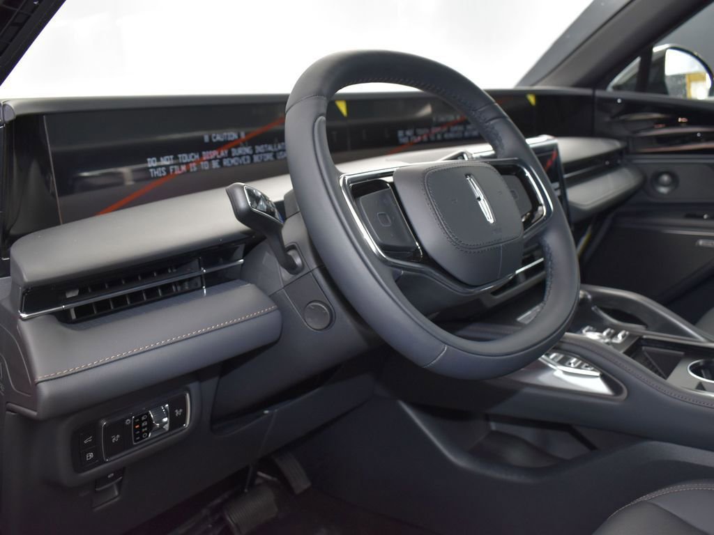 New 2025 Lincoln Nautilus Premier w/ Equipment Group 102A AWD/4WD image 10