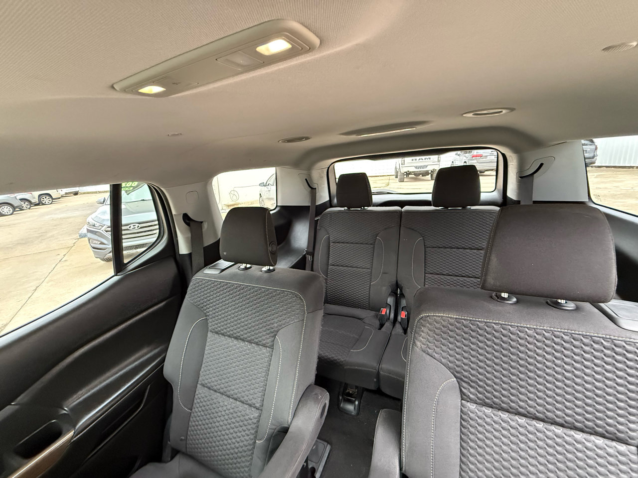 Used 2017 GMC Acadia SLE image 11