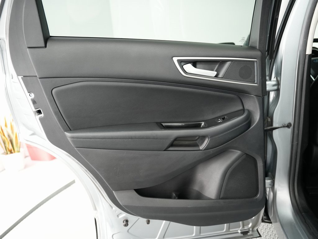Used 2020 Ford Edge SEL w/ Convenience Package image 36