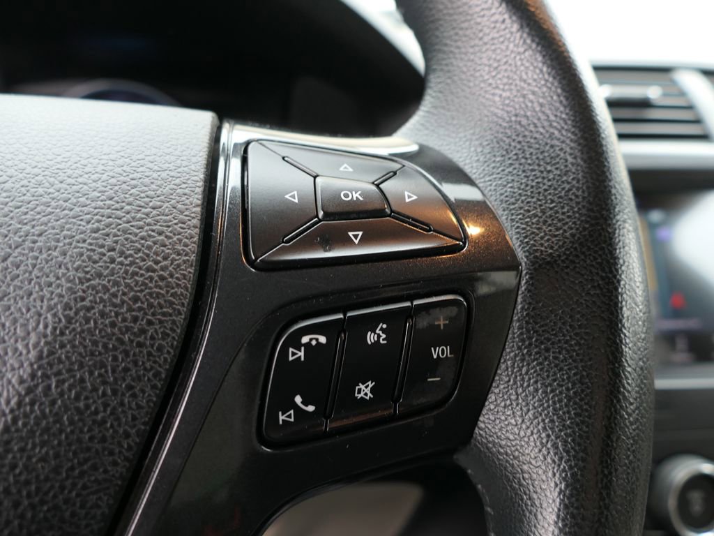 Used 2019 Ford Explorer XLT w/ Equipment Group 202A FWD image 17