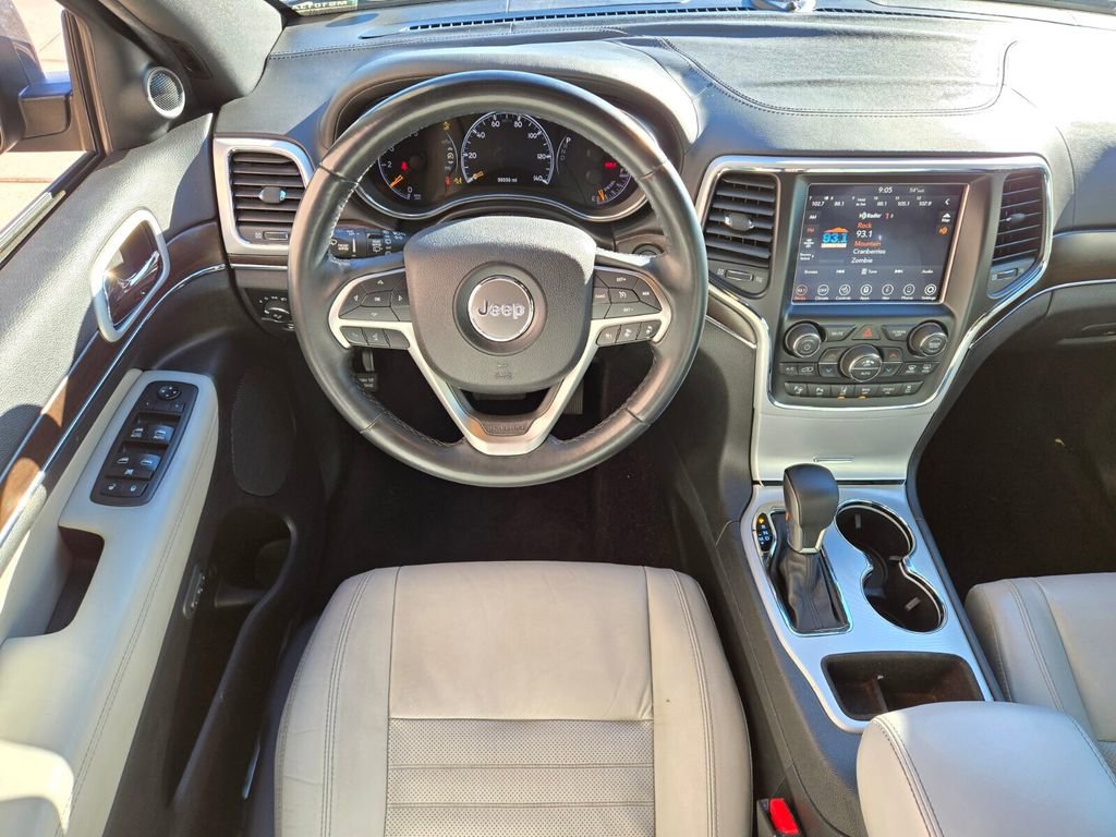 Used 2018 Jeep Grand Cherokee Limited image 16