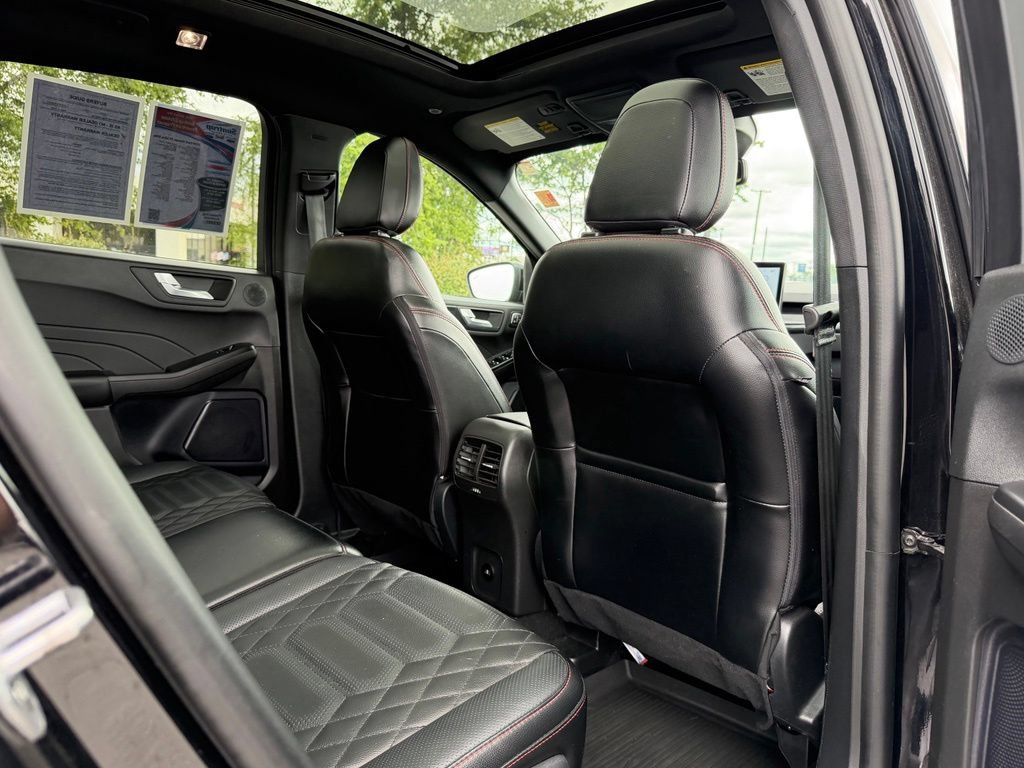 Used 2024 Ford Escape ST-Line Elite w/ Premium Technology Package AWD/4WD image 27