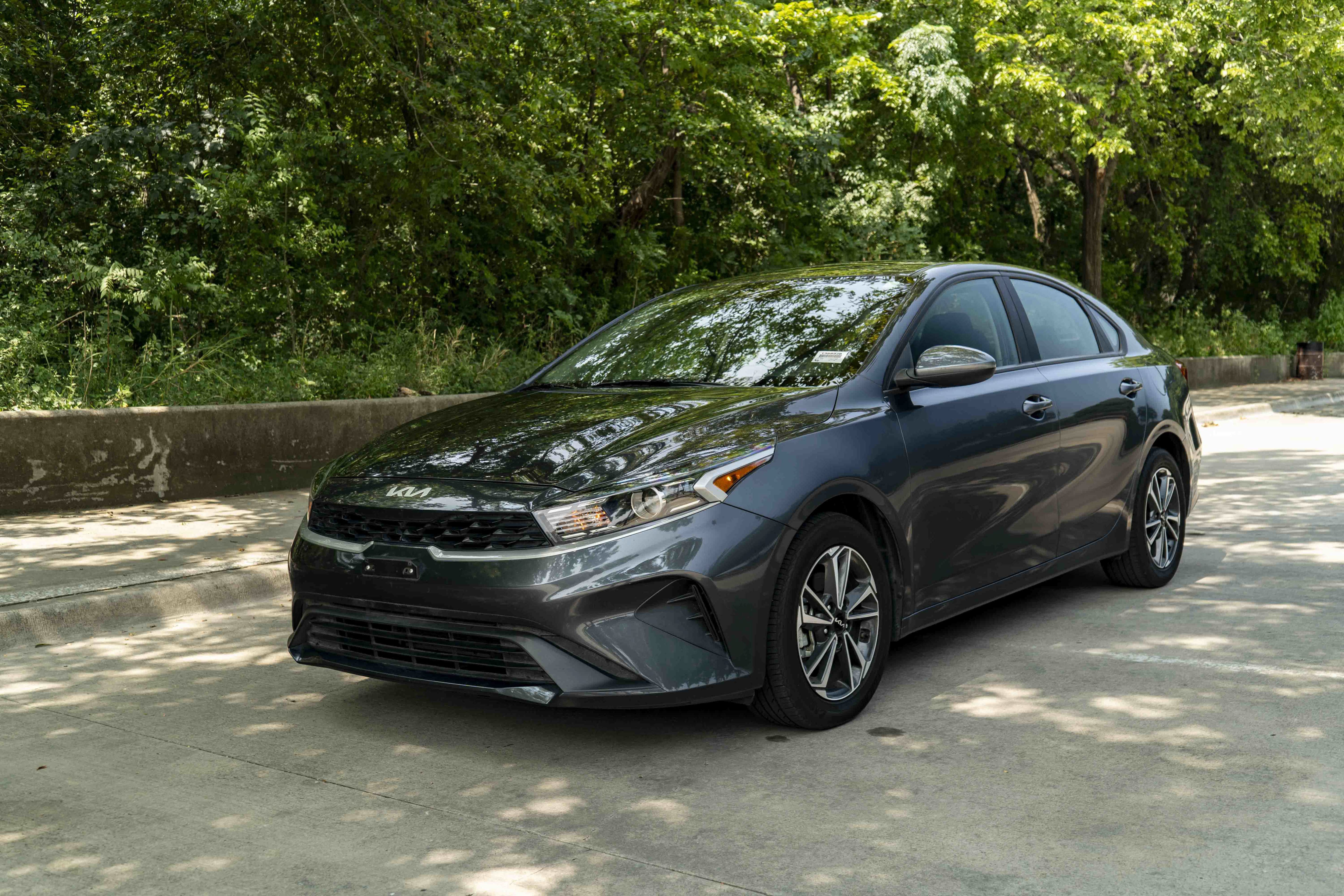 Used 2023 Kia Forte LXS FWD image 4