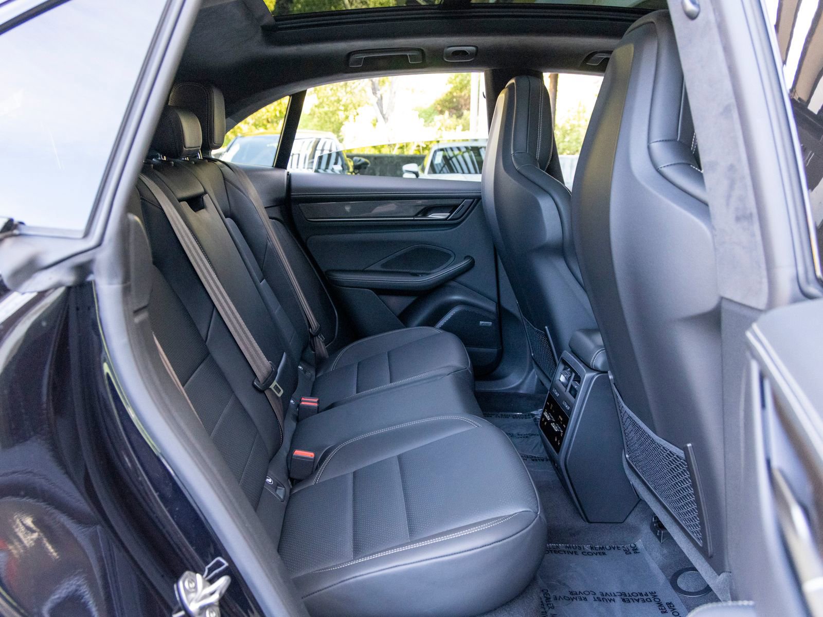 New 2026 Porsche Macan Turbo Electric image 50