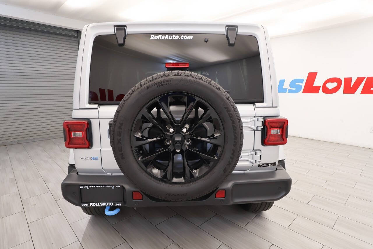 Used 2024 Jeep Wrangler Unlimited Sahara w/ Safety Group AWD/4WD image 4
