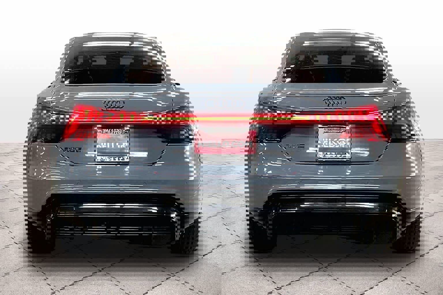 Used 2022 Audi e-tron GT Prestige w/ Prestige Package image 7