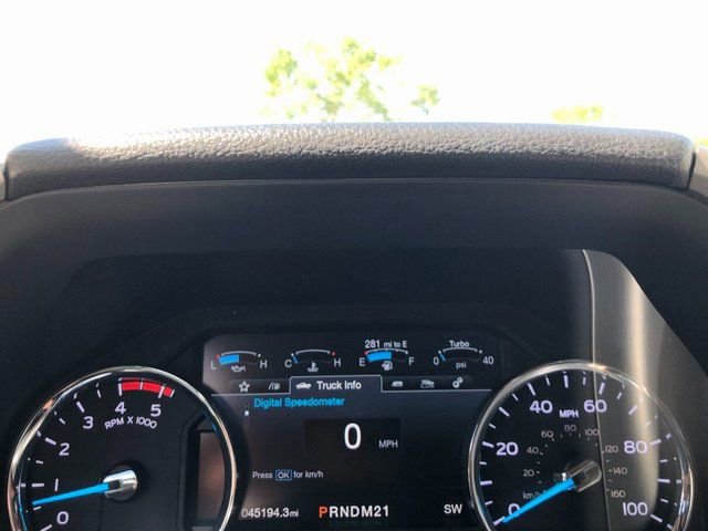 Used 2019 Ford F350 Lariat w/ Chrome Package image 6