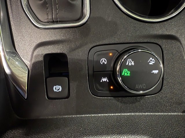 Used 2023 Chevrolet Traverse Premier image 26