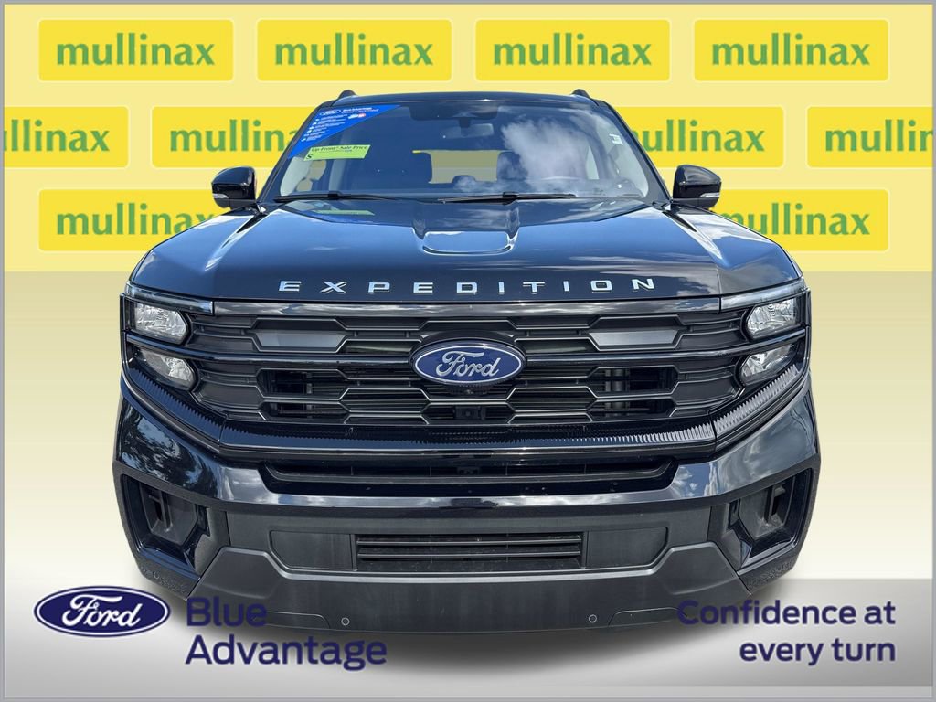 Used 2025 Ford Expedition Max Active RWD image 11