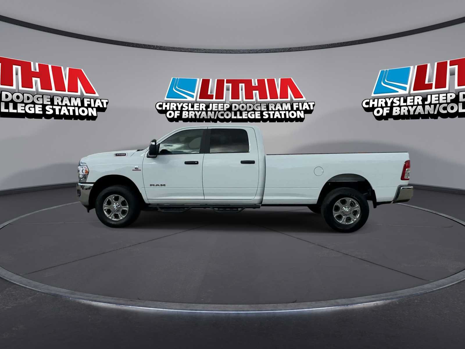 Used 2024 RAM 3500 Big Horn AWD/4WD image 5