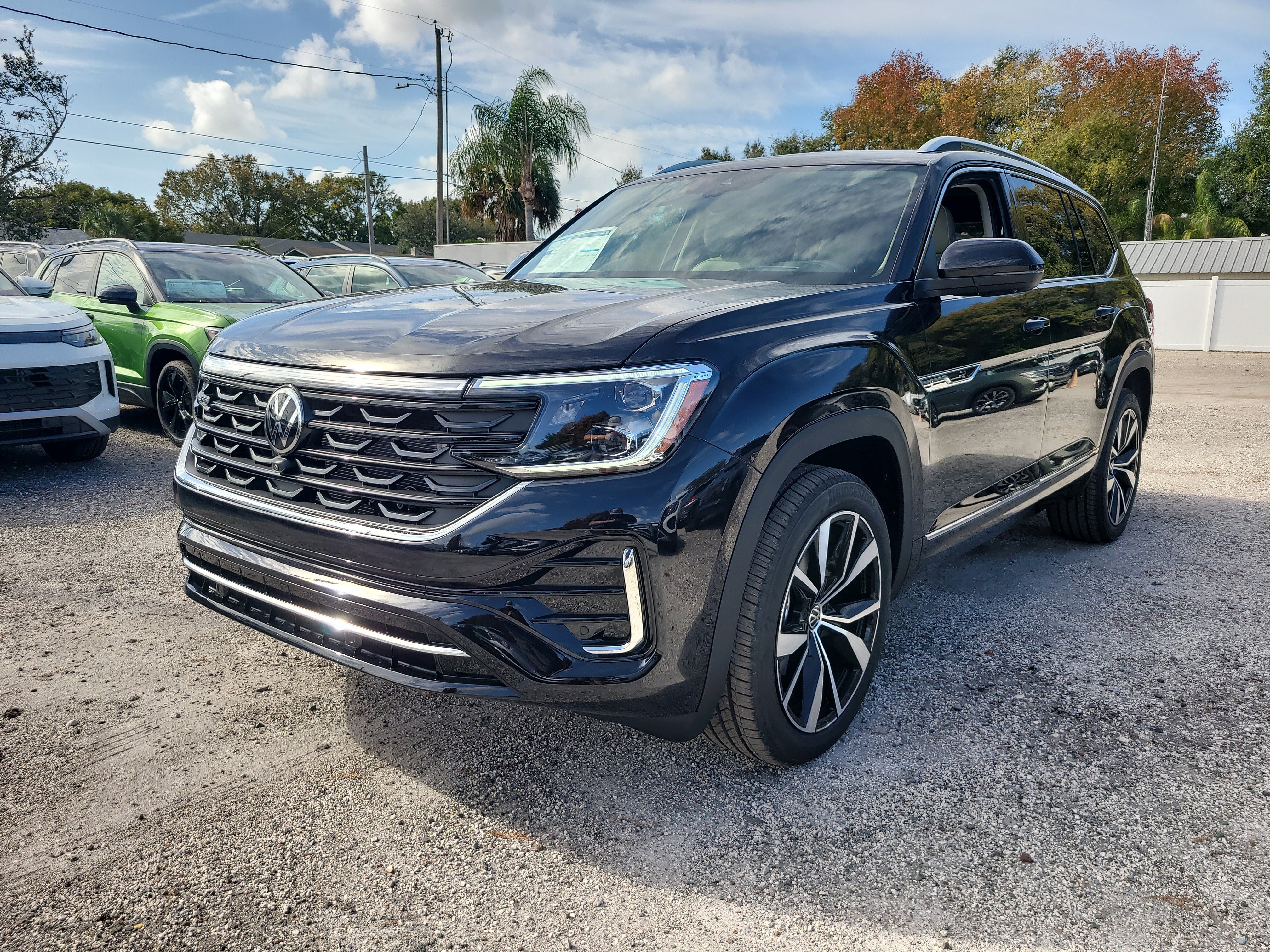 New 2026 Volkswagen Atlas SEL Premium R-Line image 4