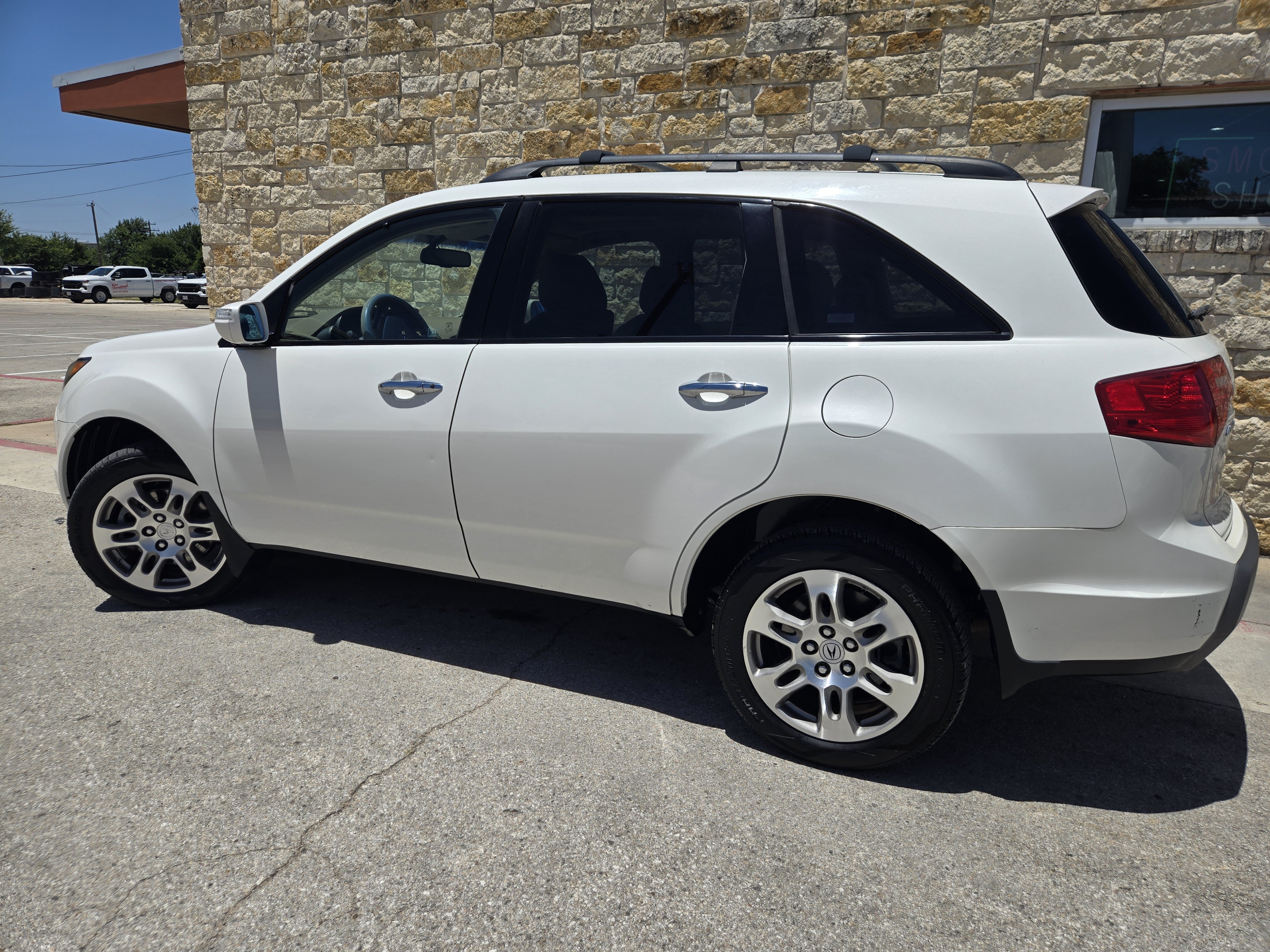 Used 2008 Acura MDX w/ Tech & Entertainment Pkg AWD/4WD image 3