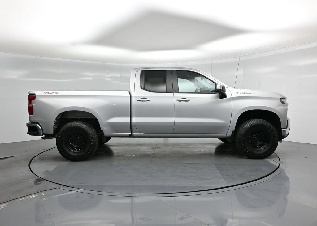 Used 2020 Chevrolet Silverado 1500 LT w/ Trailering Package AWD/4WD image 19