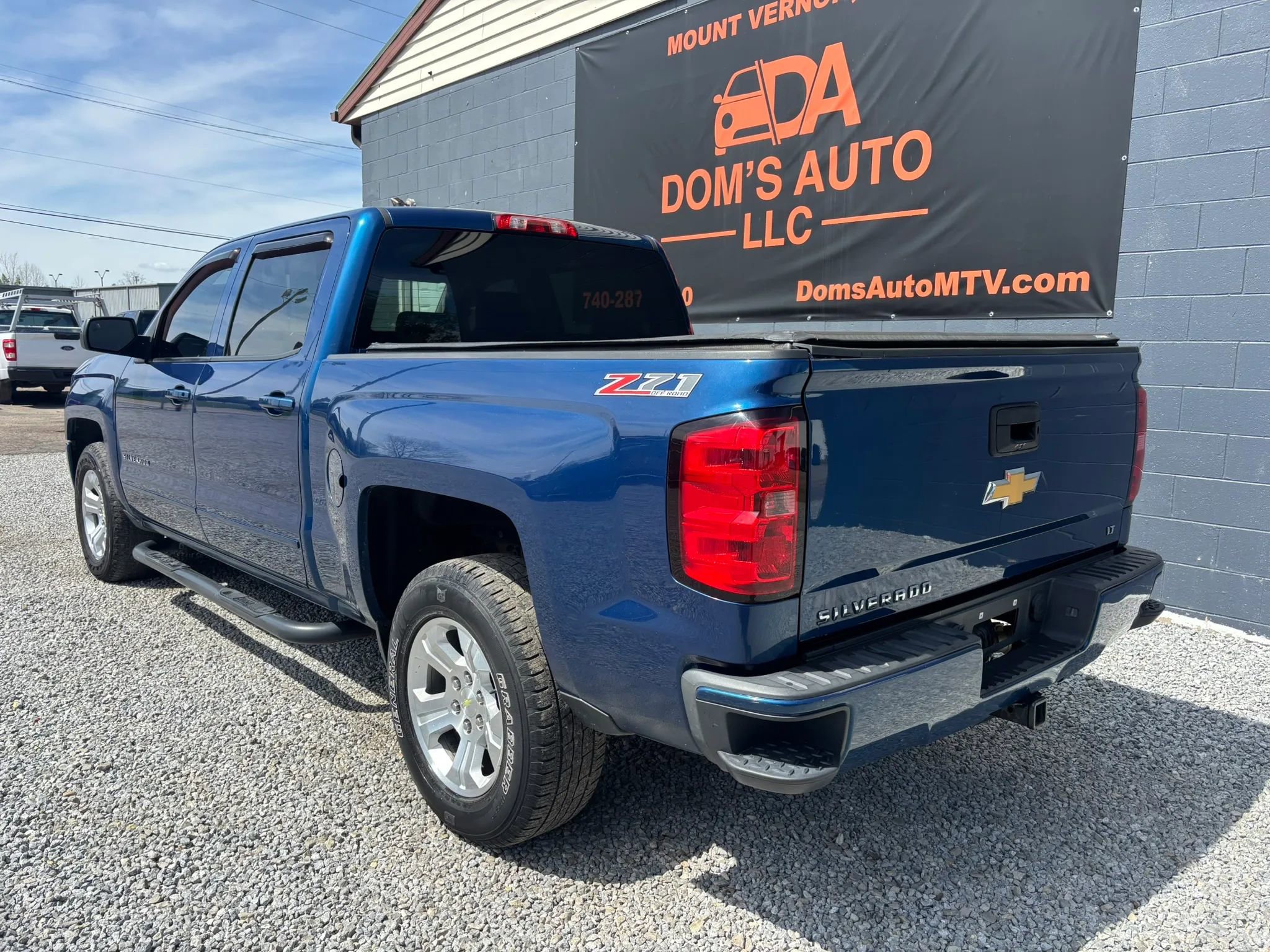 Used 2016 Chevrolet Silverado 1500 LT w/ All Star Edition AWD/4WD image 3