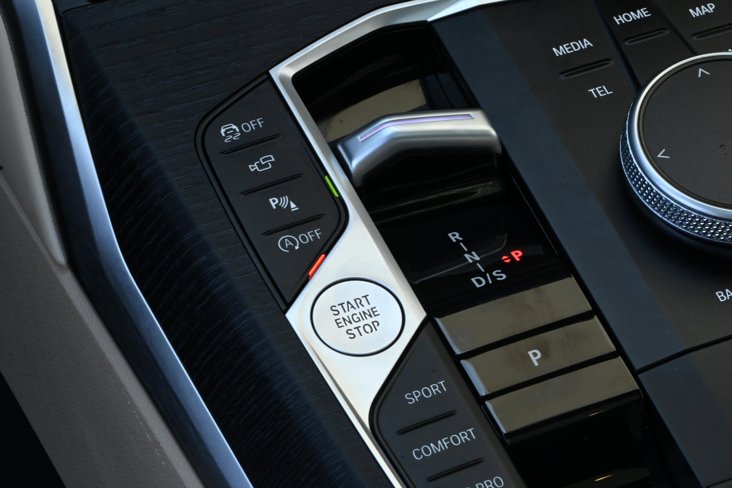 Certified 2025 BMW 330i Sedan image 21