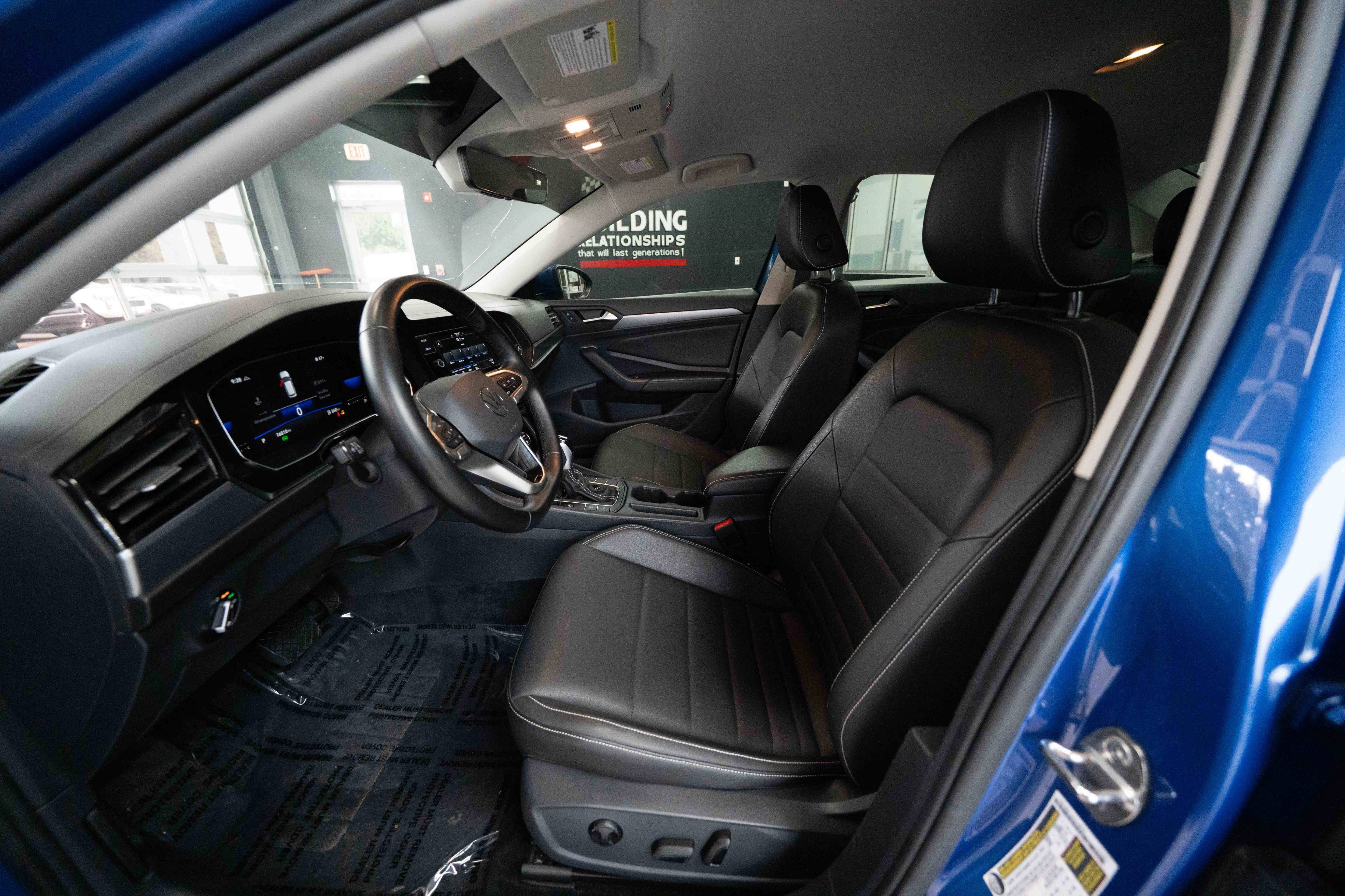 Used 2022 Volkswagen Jetta SE image 9