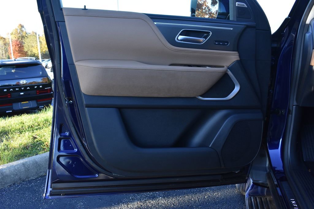 New 2026 INFINITI QX80 Luxe w/ Cargo Package image 11