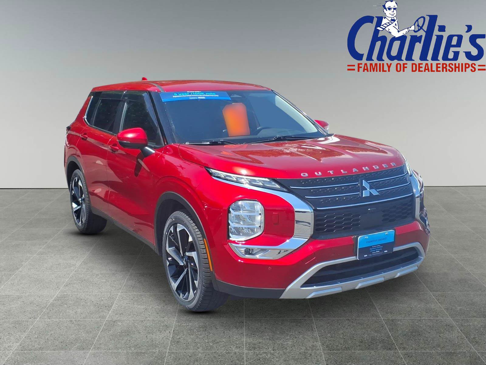 Used 2023 Mitsubishi Outlander SE AWD/4WD image 3