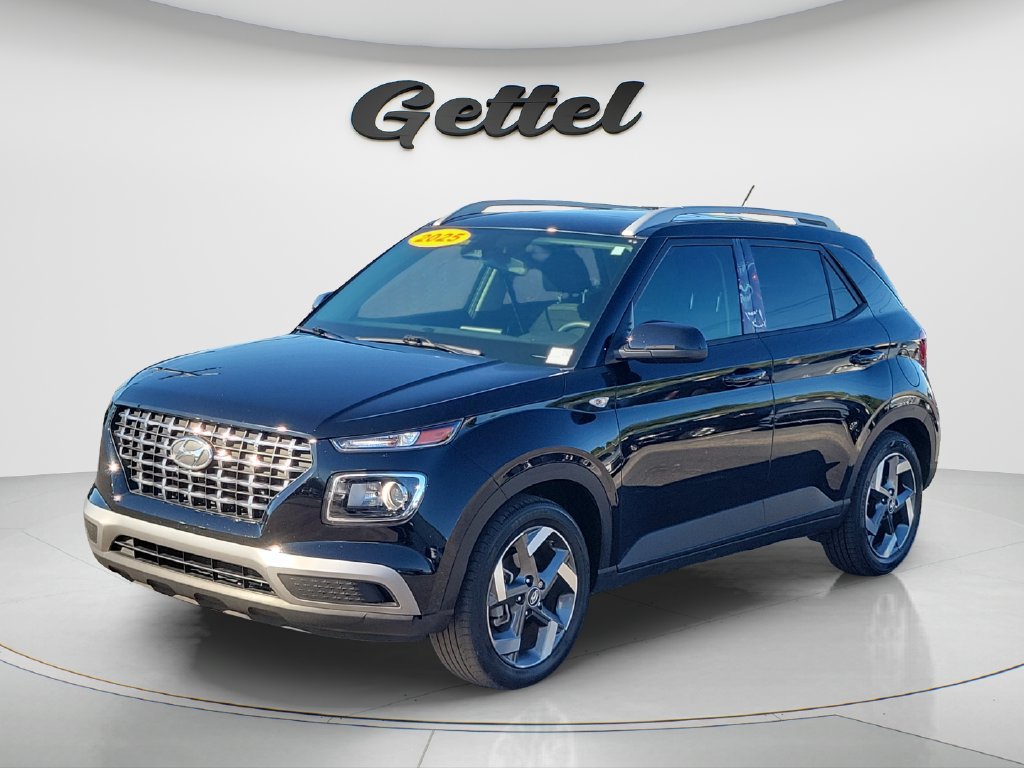 Used 2025 Hyundai Venue SEL FWD image 1