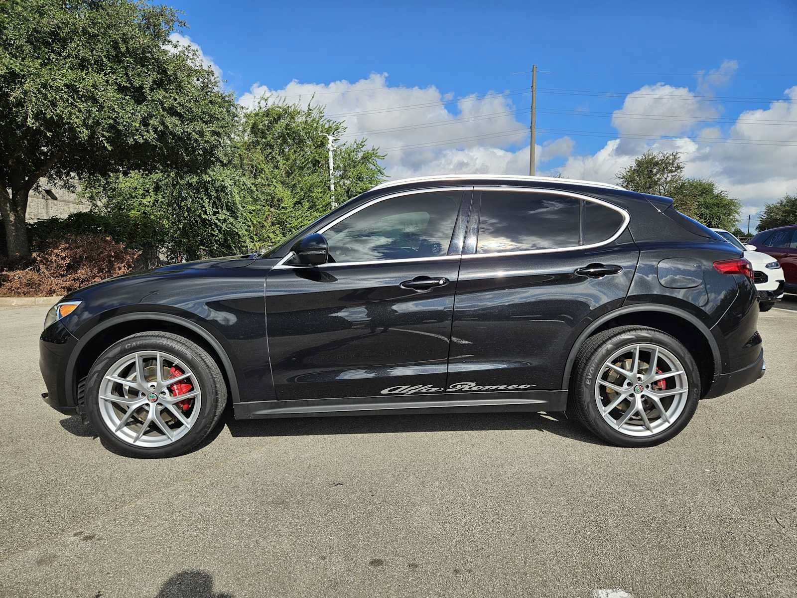 Used 2019 Alfa Romeo Stelvio Ti Lusso w/ Quick Order Package 22X Lusso AWD/4WD image 4