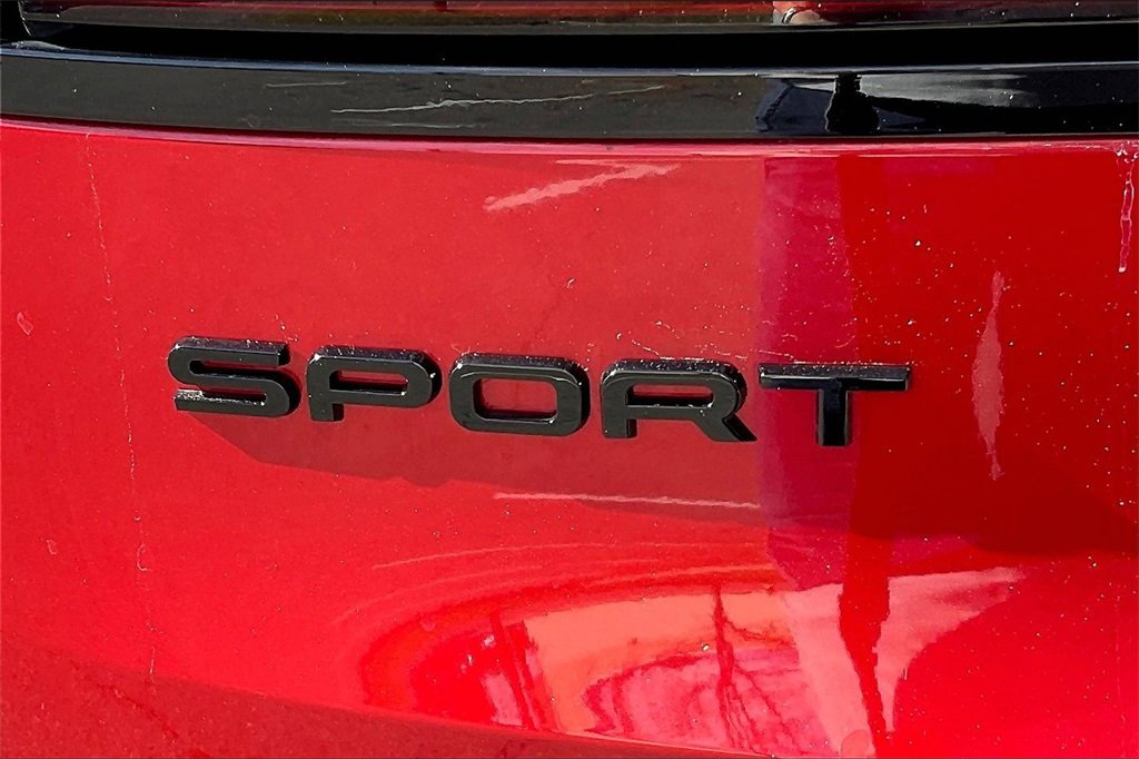 Used 2025 Land Rover Range Rover Sport Dynamic SE image 23