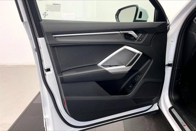 Used 2024 Audi Q3 2.0T Premium AWD/4WD image 25