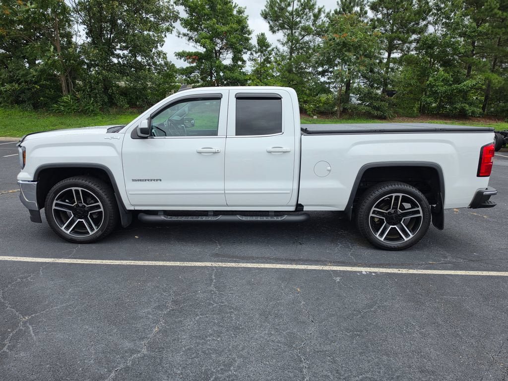 Used 2018 GMC Sierra 1500 SLE w/ Black Pack AWD/4WD image 3