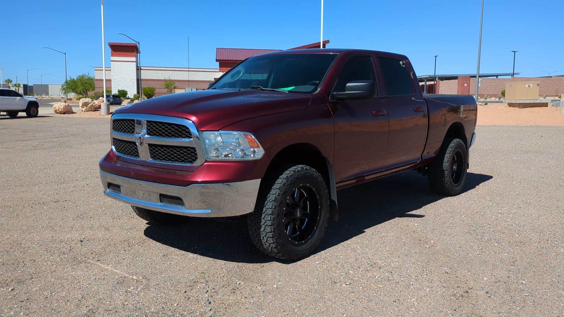 Used 2019 RAM 1500 Classic SLT AWD/4WD image 8