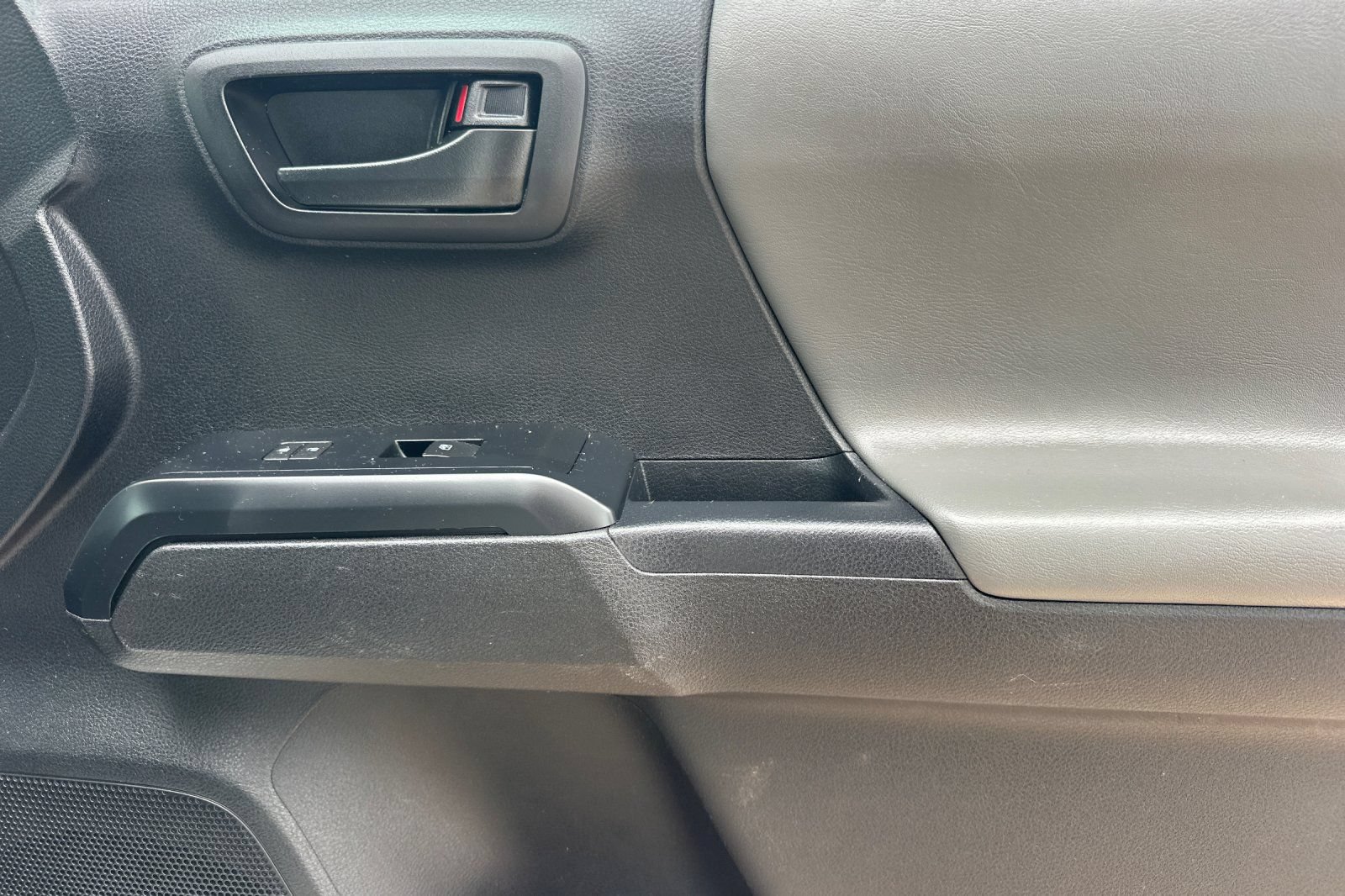 Certified 2022 Toyota Tacoma SR RWD image 17