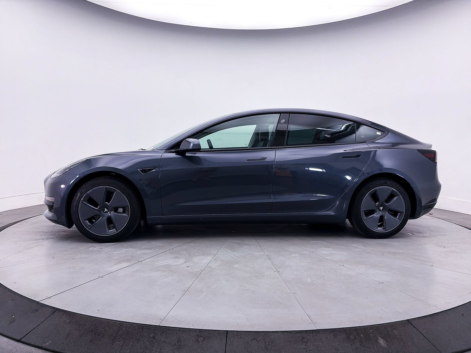 Used 2023 Tesla Model 3 Standard Range RWD image 35