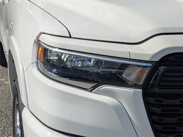 New 2026 RAM 1500 4x4 Crew Cab image 10