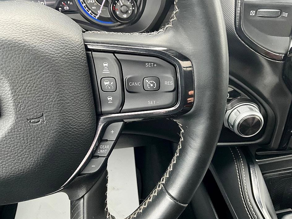 Used 2022 RAM 1500 Limited image 32