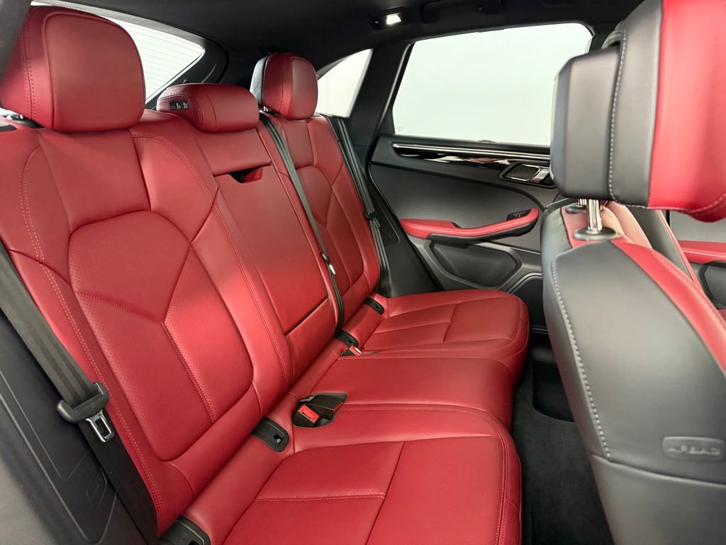 Certified 2026 Porsche Macan Turbo image 18