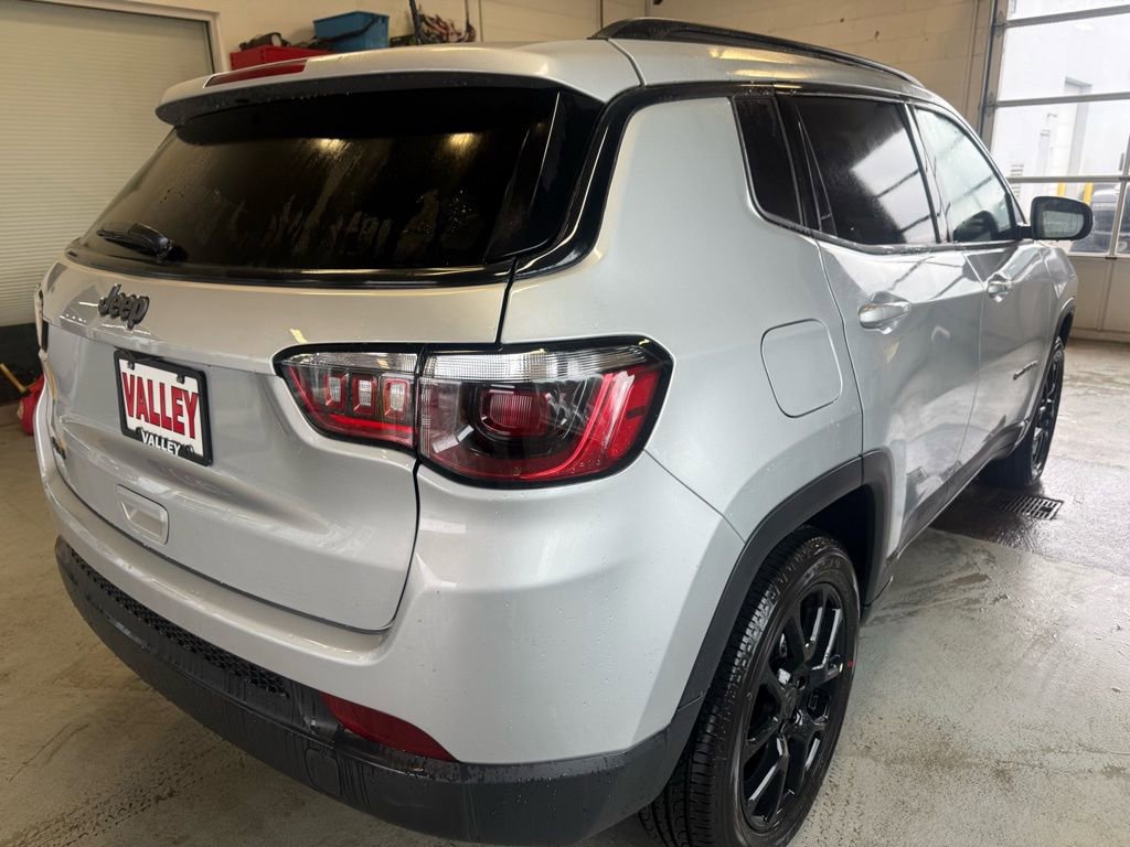 New 2026 Jeep Compass Latitude AWD/4WD image 60