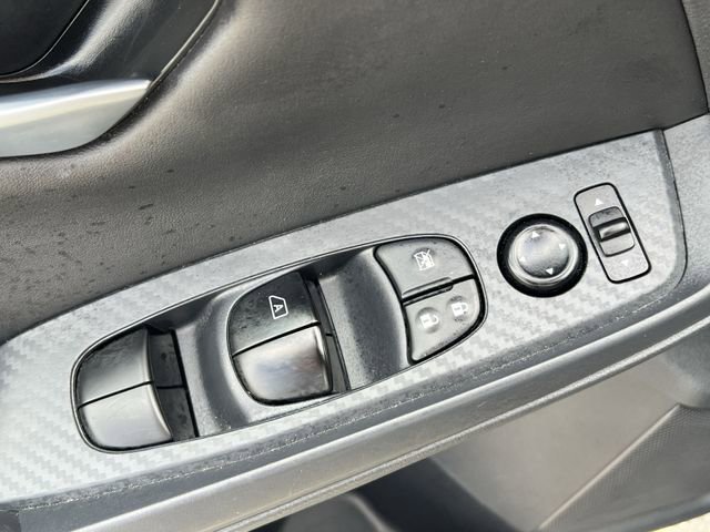 Used 2025 Nissan Sentra SV FWD image 31
