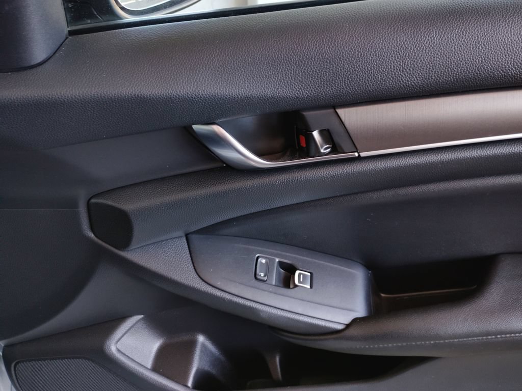 Used 2020 Honda Accord LX image 11