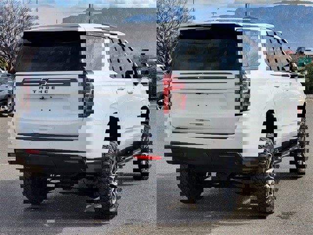 Used 2023 Chevrolet Tahoe Z71 w/ Luxury Package image 3