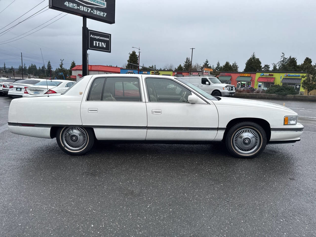 Used 1995 Cadillac De Ville Sedan image 6
