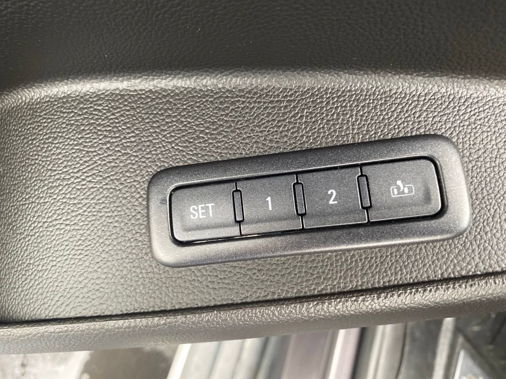 Used 2018 Chevrolet Tahoe Premier AWD/4WD image 20