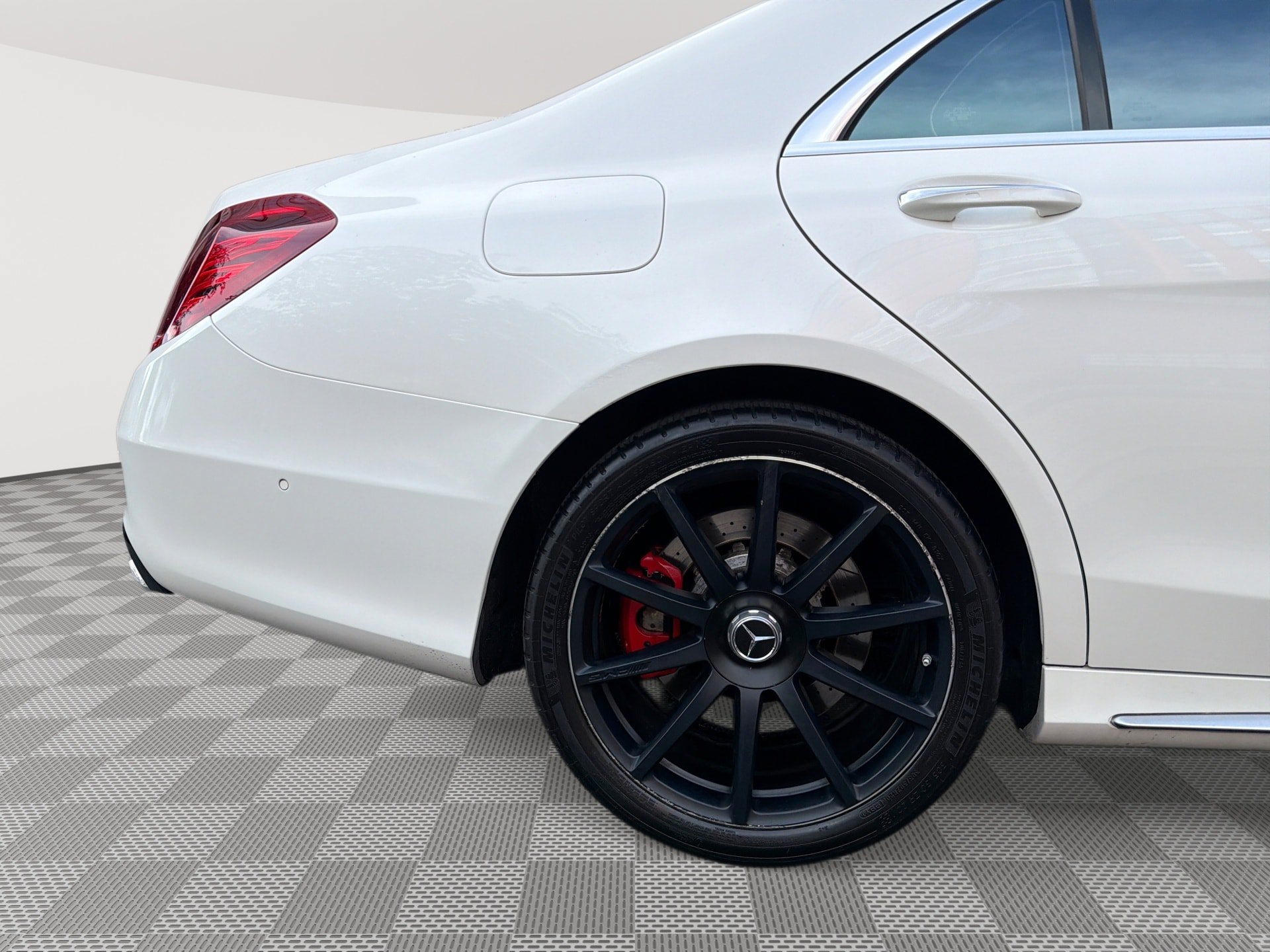 Used 2017 Mercedes-Benz S 63 AMG 4MATIC Sedan w/ Warmth & Comfort Package image 30