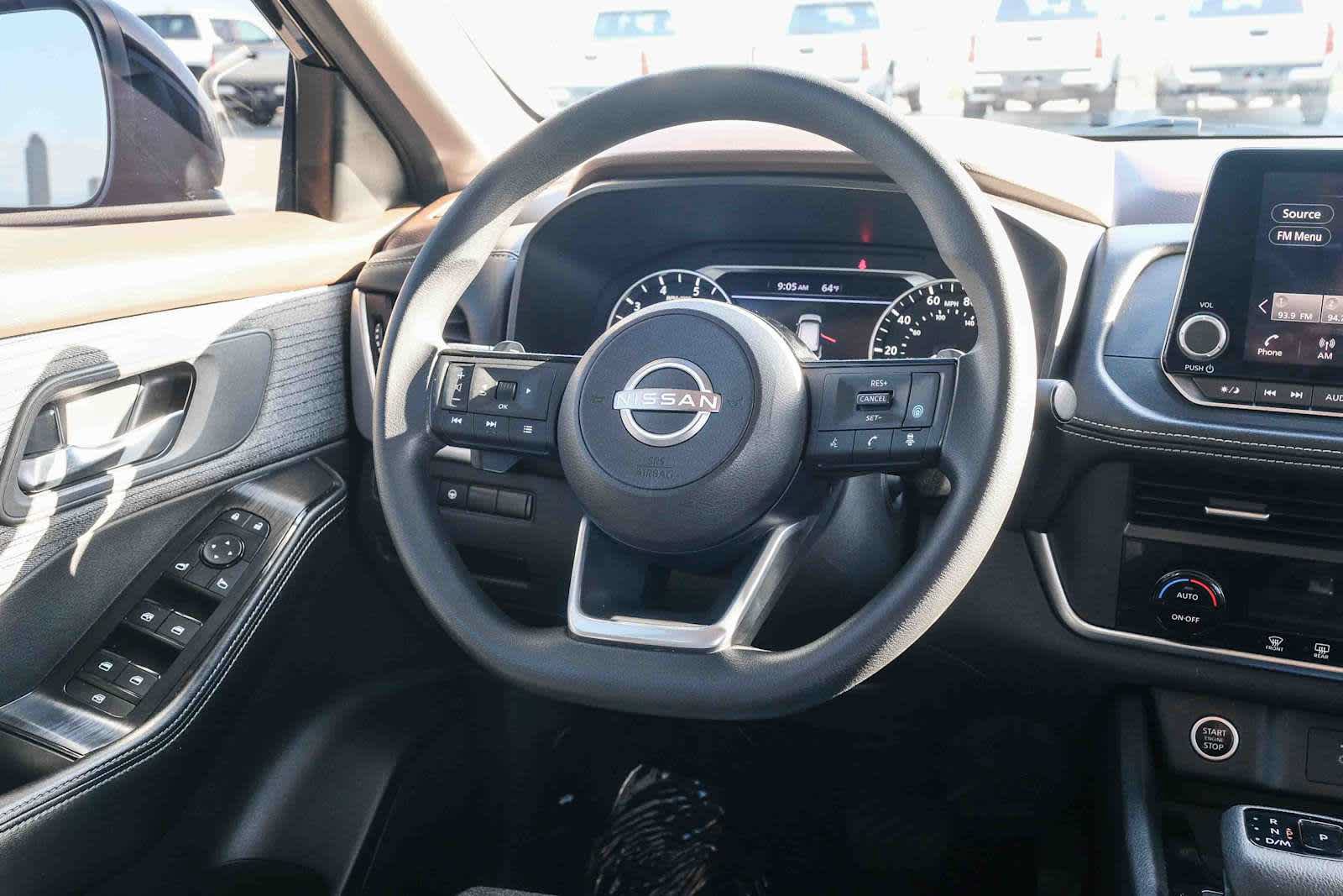 Used 2023 Nissan Rogue SV FWD image 17