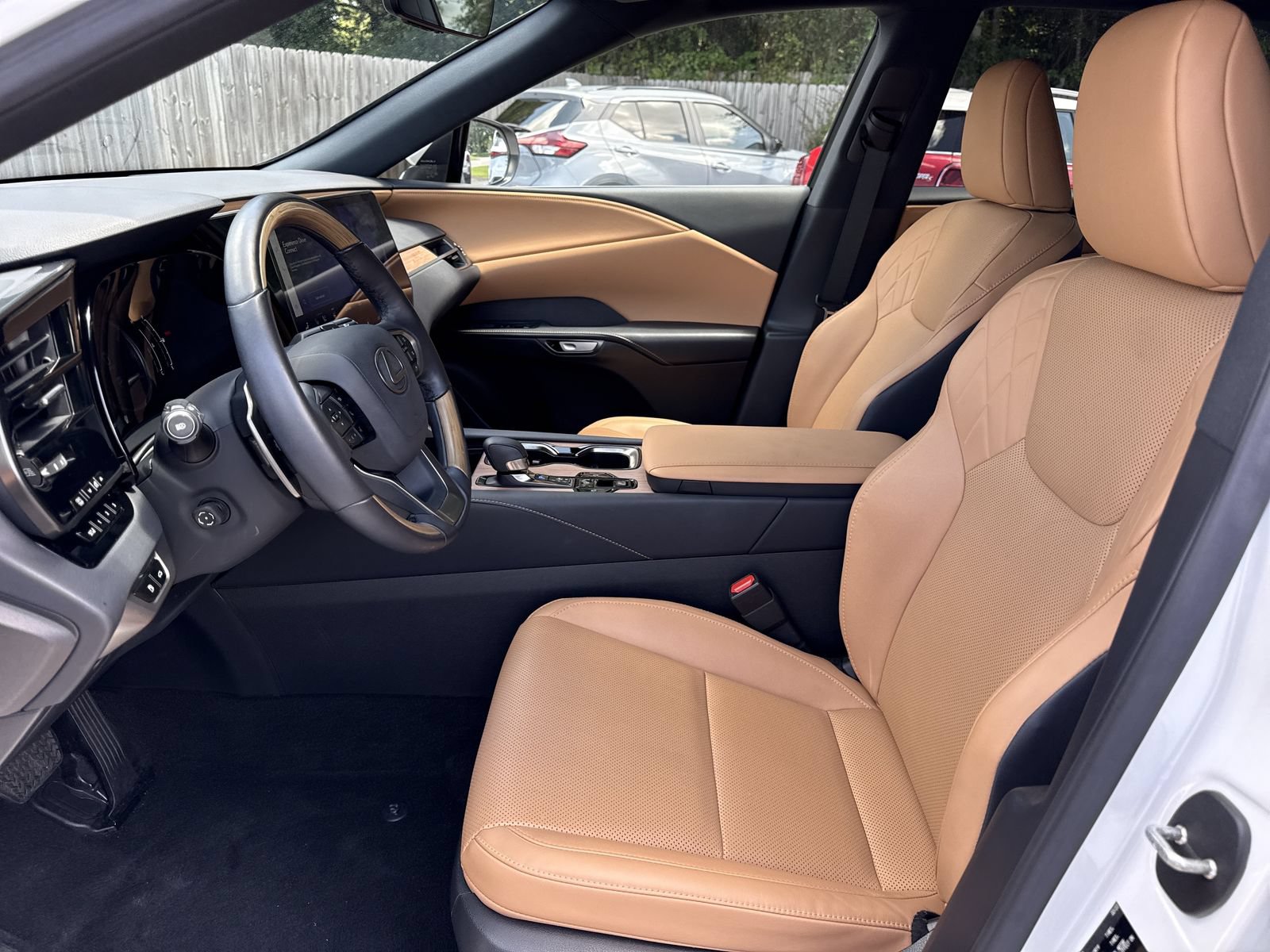 Used 2023 Lexus RX 350 Premium w/ Accessory Package (Z1) FWD image 9