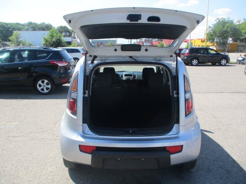 Used 2011 Kia Soul FWD image 6
