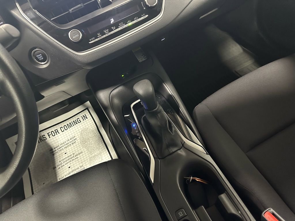 Used 2025 Toyota Corolla LE w/ LE Premium Package image 37