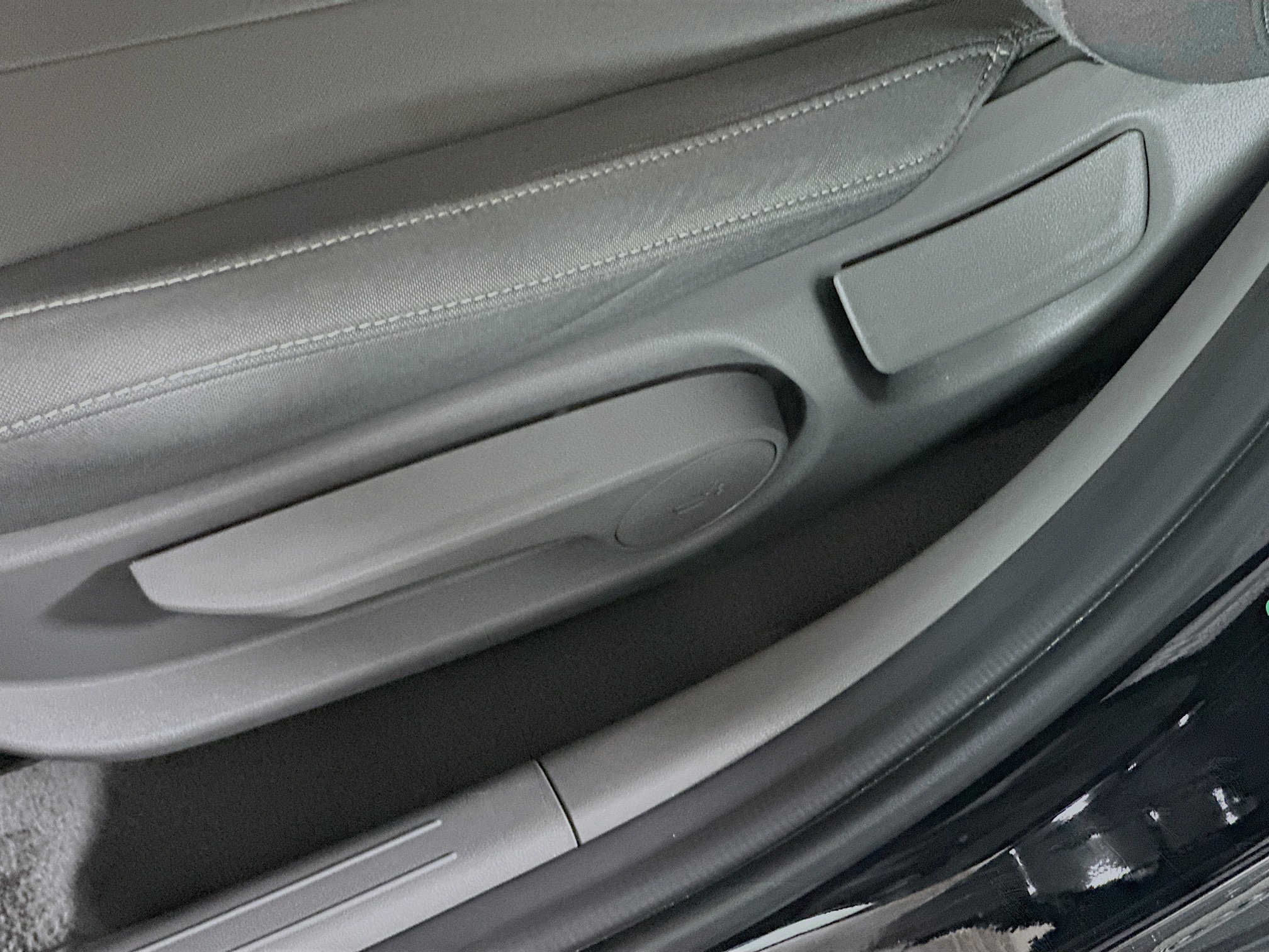 Used 2025 Hyundai Elantra SEL FWD image 13