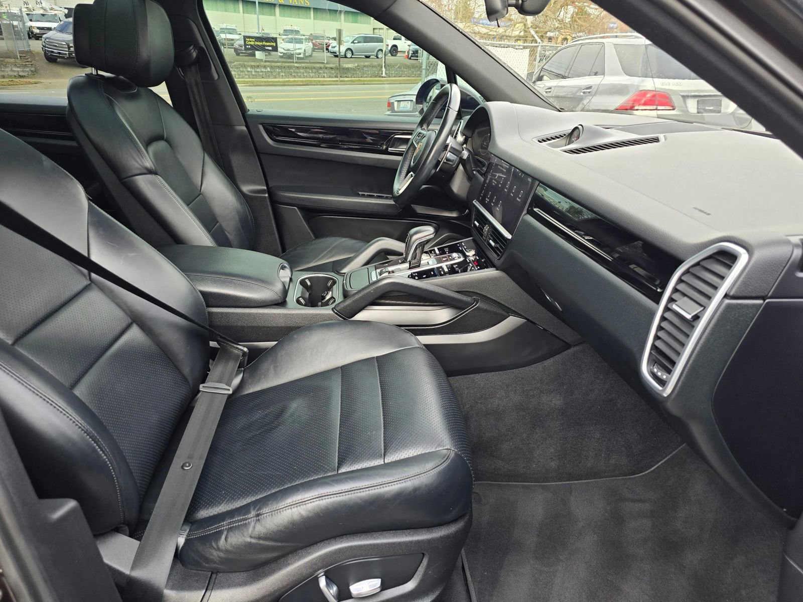 Used 2019 Porsche Cayenne image 11