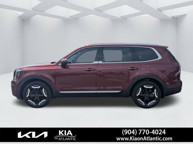 Used 2024 Kia Telluride EX w/ EX Captain's Chair Package FWD image 6