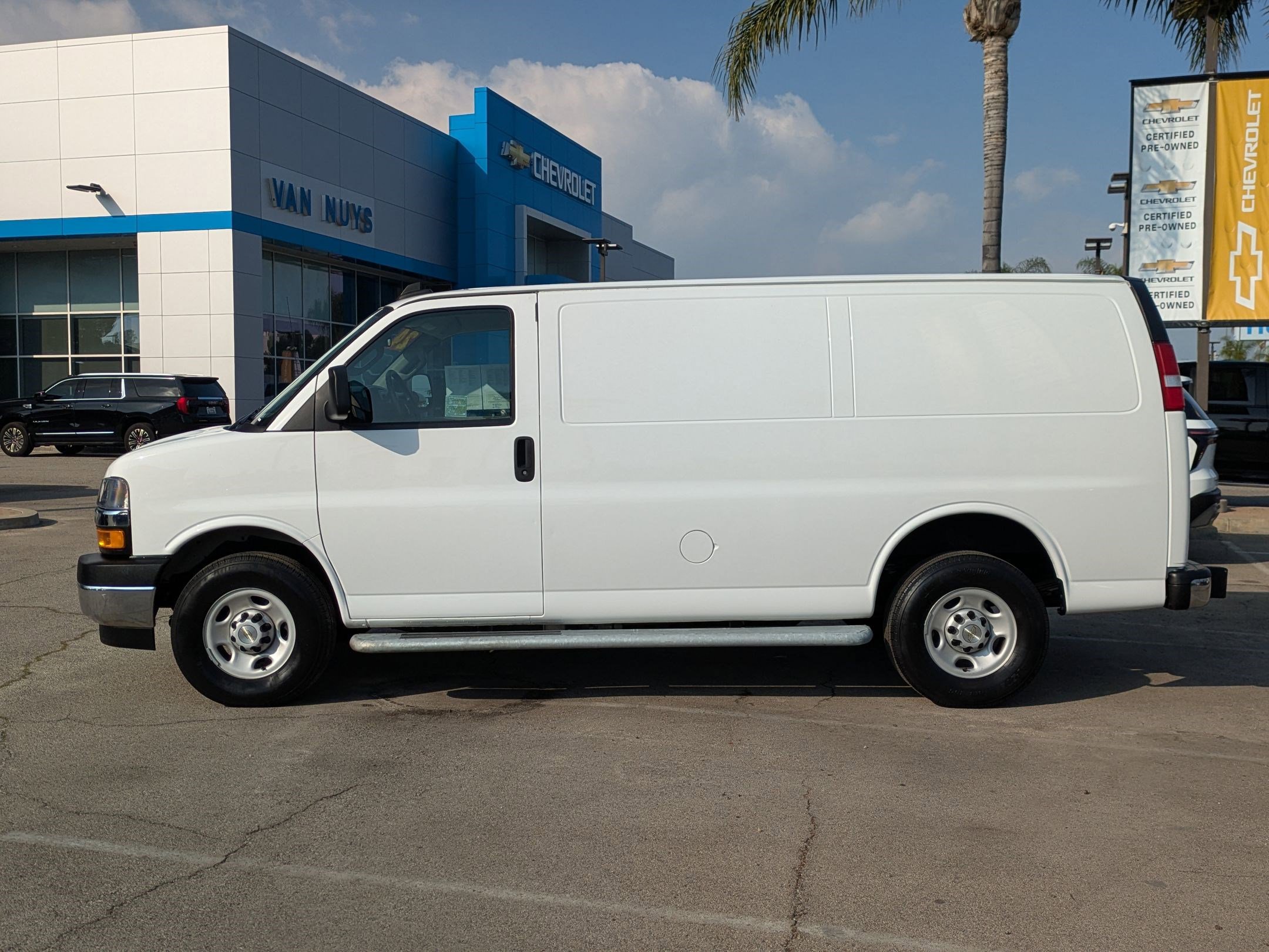 Used 2024 Chevrolet Express 2500 Work Van w/ Driver Convenience Package image 8