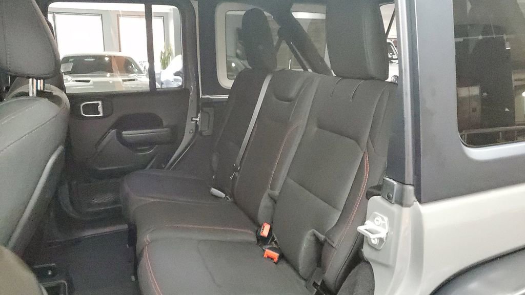Used 2022 Jeep Wrangler Unlimited Rubicon image 14