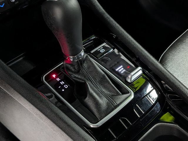 Used 2024 Jeep Compass Limited image 26